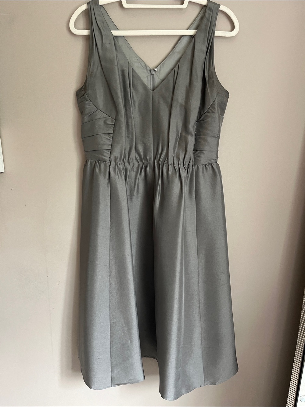 Banana Republic metallic grey silk v neck sleeveless midi cocktail dress size 12